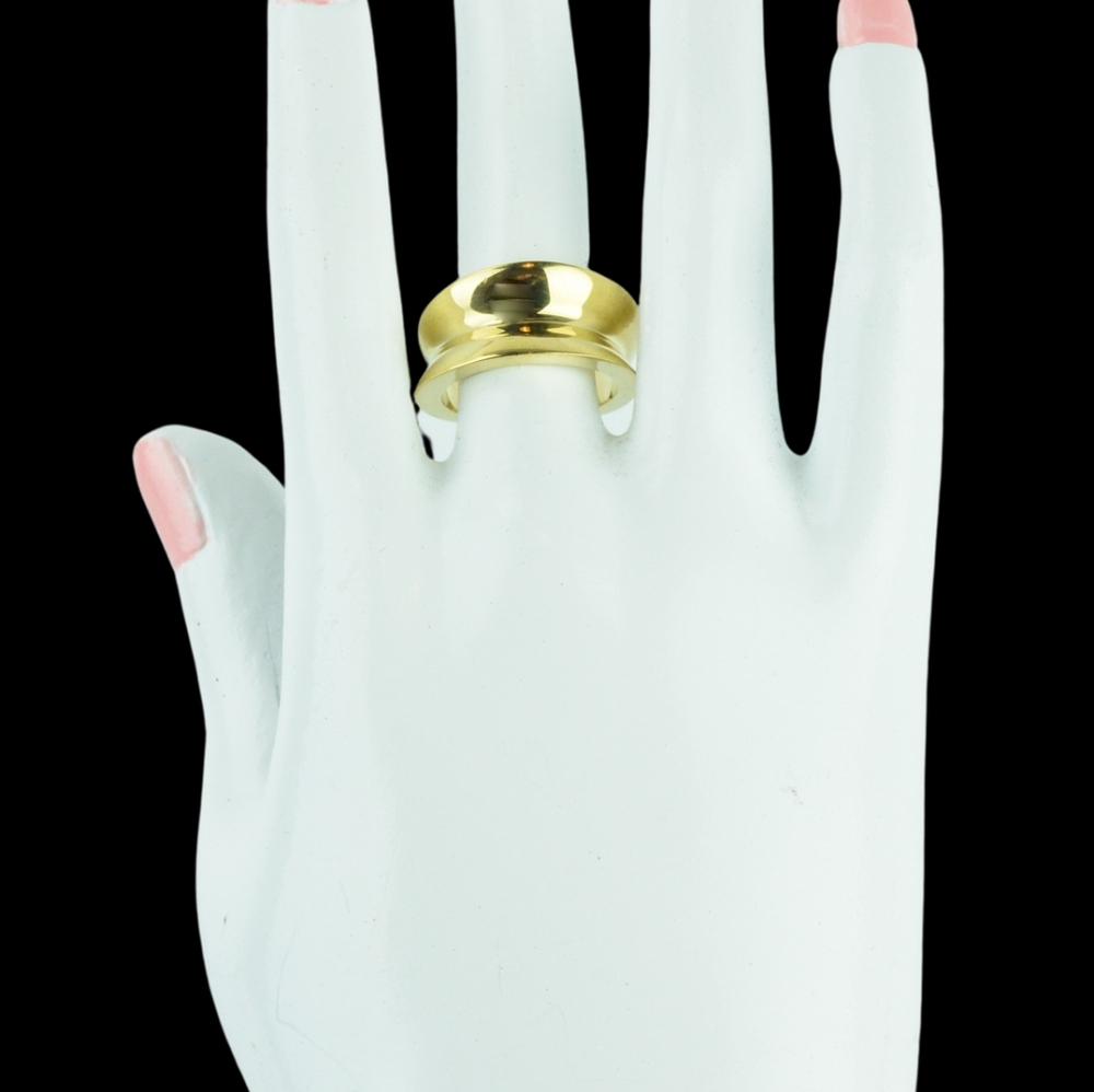 NWT gold tone ring